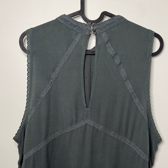 🎉 American Eagle Outfitters Lace Sleeveless Blouse - Dark Olive - Picture 6 of 7